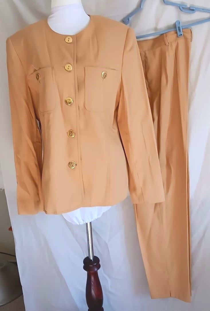 Apart Pant Suit 12 Gold 2 Pc Jacket & Pants Career