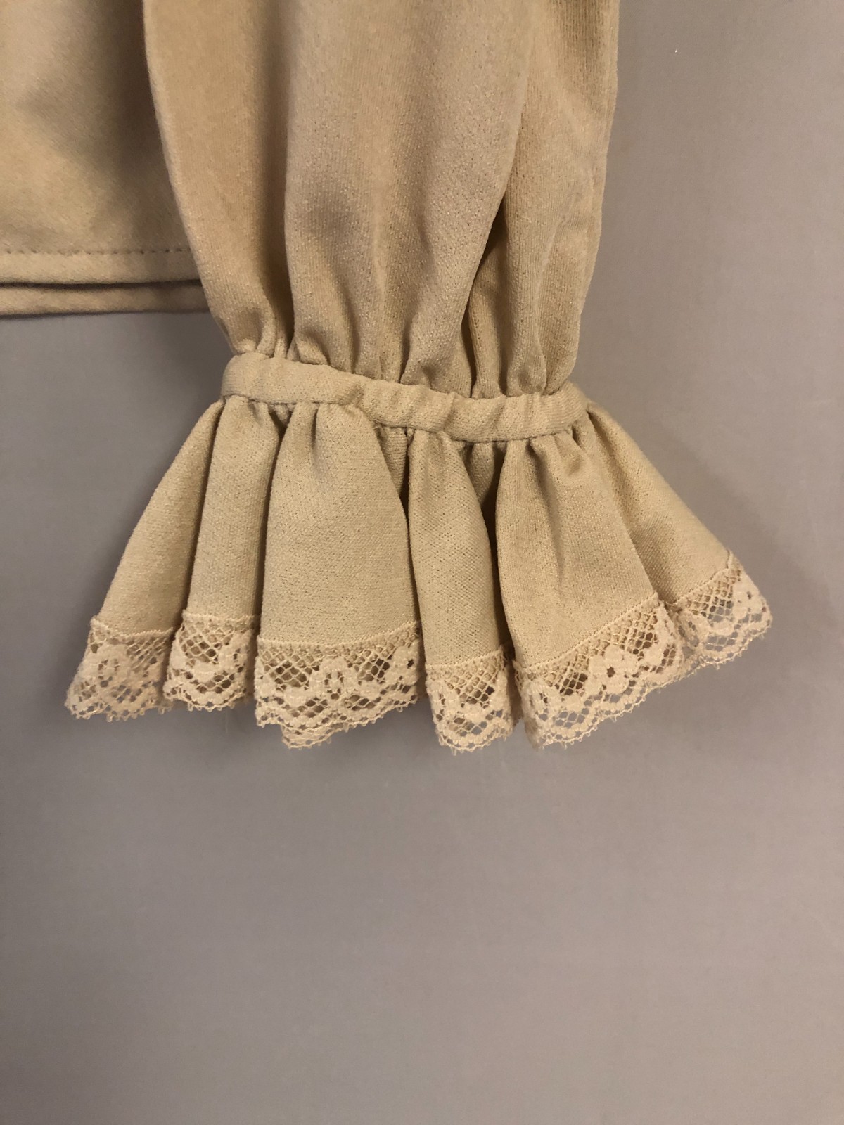 Vintage Handmade Beige Blouse Size 39 Chest Ruffled Collar & Sleeves Lace Trim