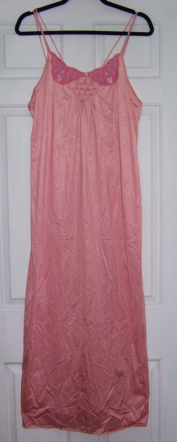 VTG Vanity Fair Mauve Pink Long Slinky Nylon Nightgown Adjustable Straps Size M