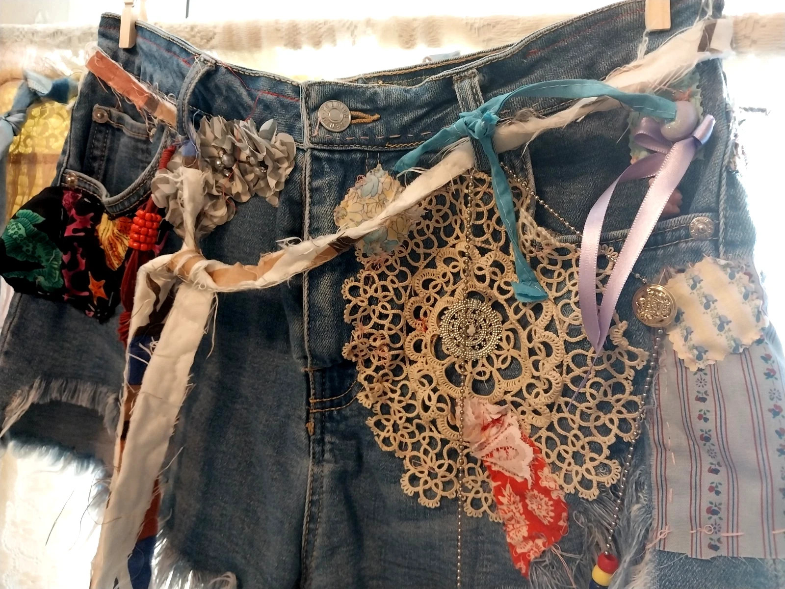 Vtg FRINGE CROCHET REWORKED ART TO WEAR DENIM SHORTS PATCHWORK BOHO HIPPY S