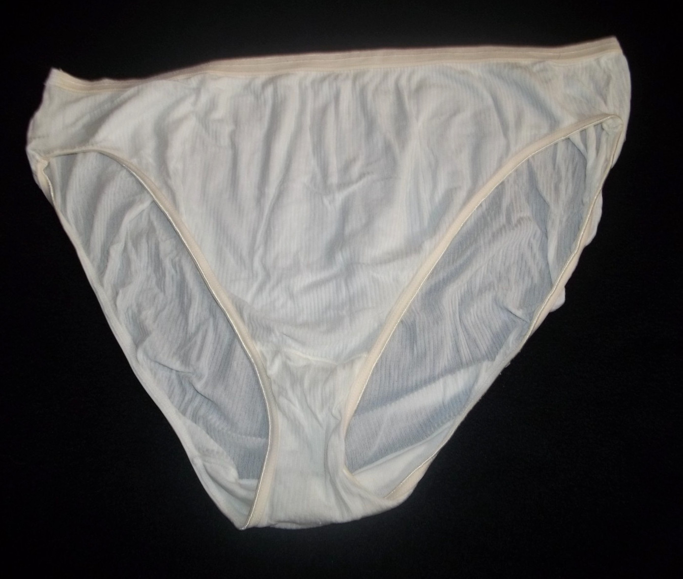 WARNER&rsquo;S Size 9 Ivory/White NOT SO INNOCENT Nudes Hi Cut BRIEF Panties #55115