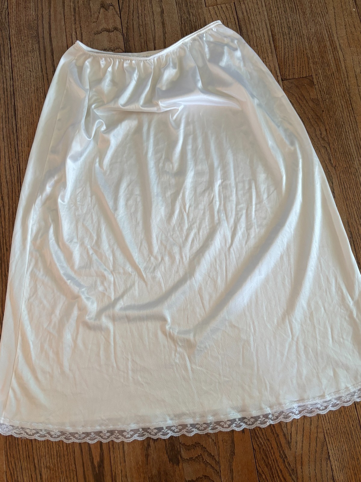 Vintage Sears Half Slip Off-White 25-33&Prime; Waist x 29&Prime; Nylon Midi XL Made in USA