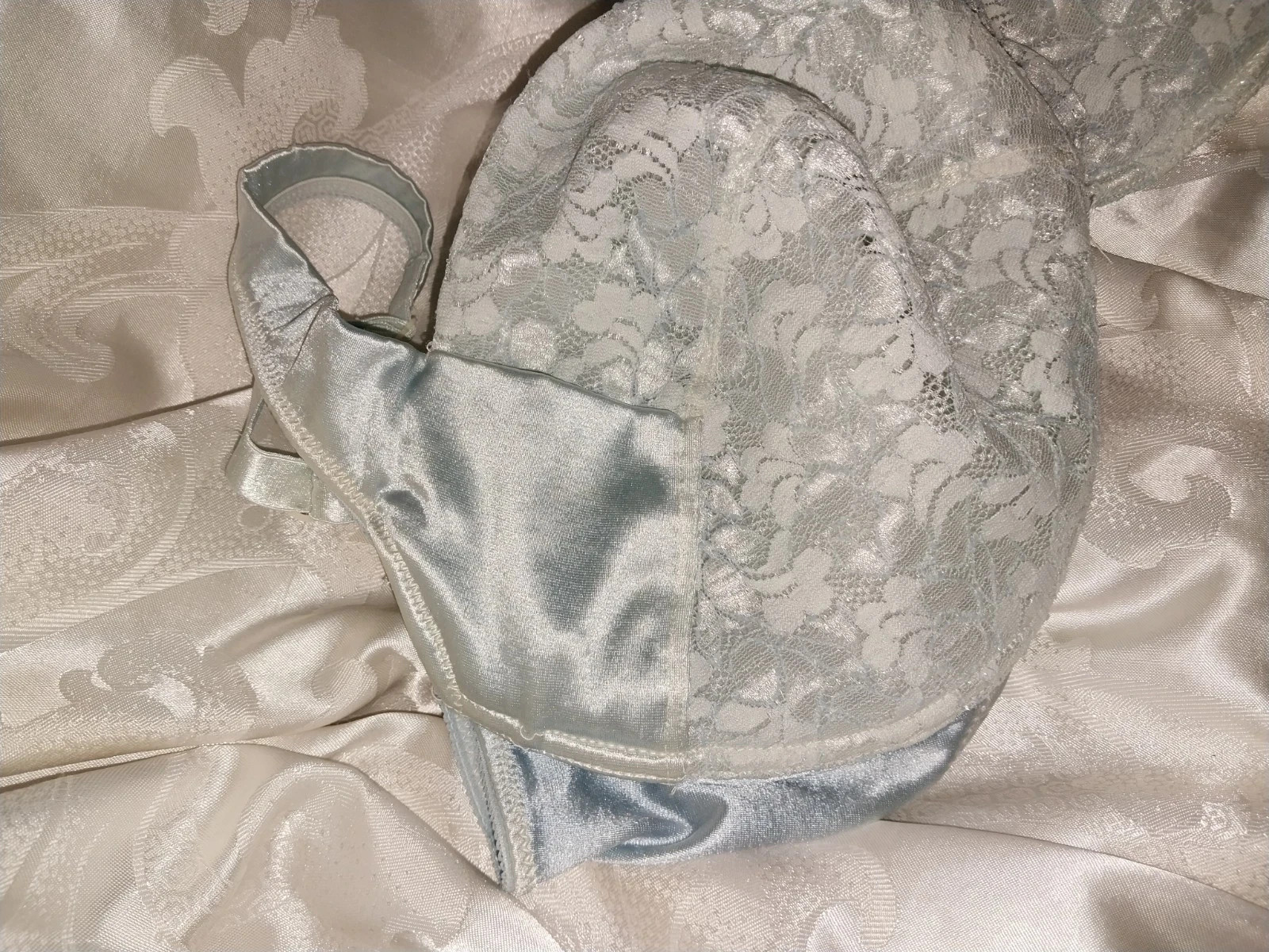 VTG SILKY CHIFFON LINED ANTIQUE SECOND SKINS SISSY LACY SHINY BRA T SHIRT 46 DD