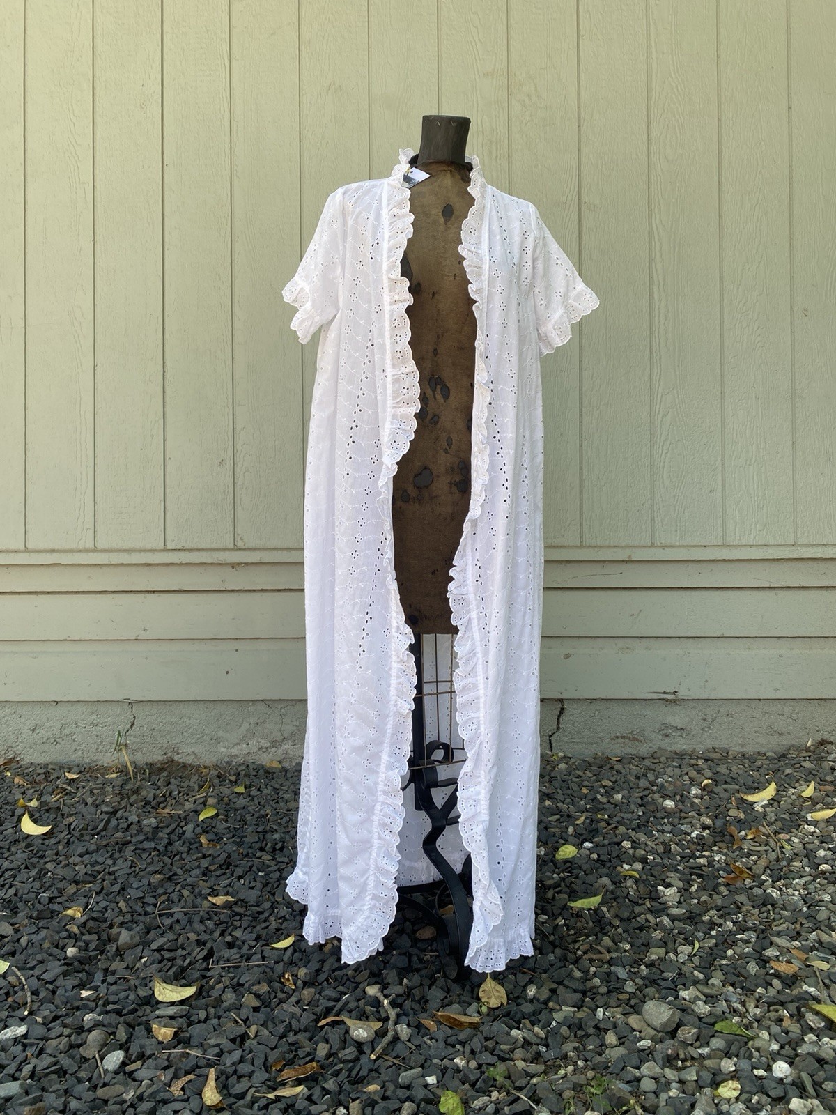 Vintage 1970s I. Magnin White Eyelet Cotton Prairie Duster Hostess Robe Maxi