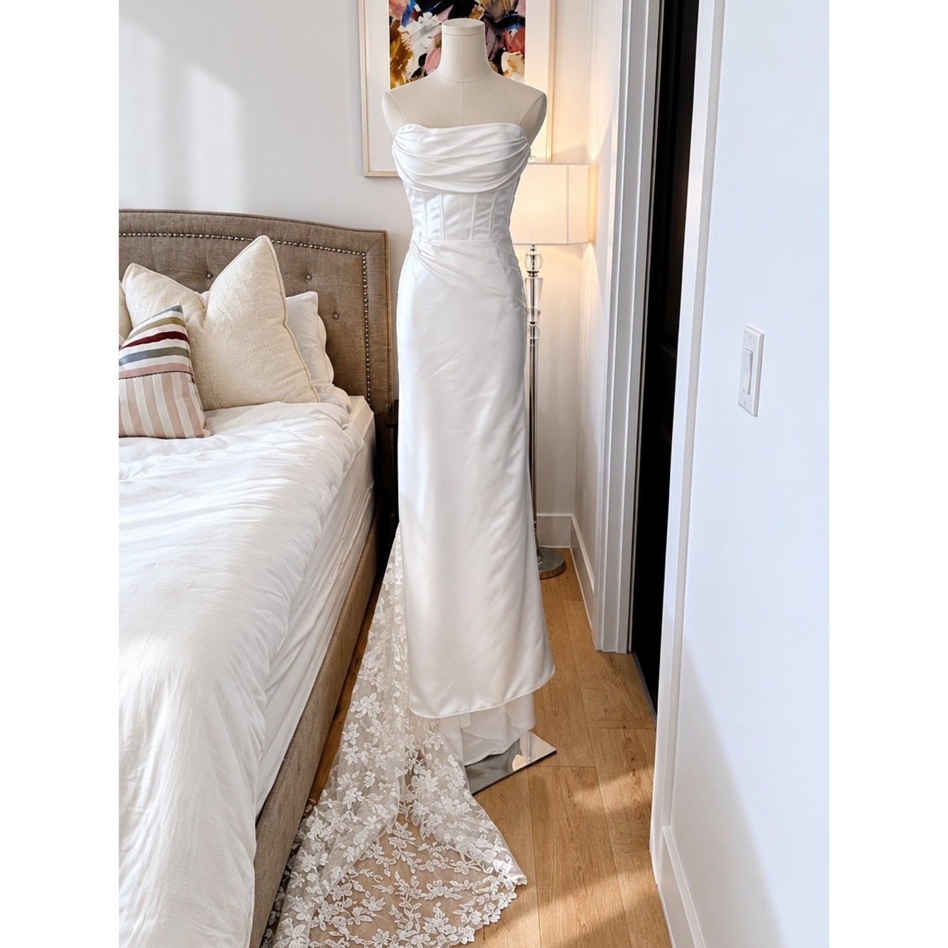White Satin Corset Wedding Gown Lace Train Size 2 NWT Bridal