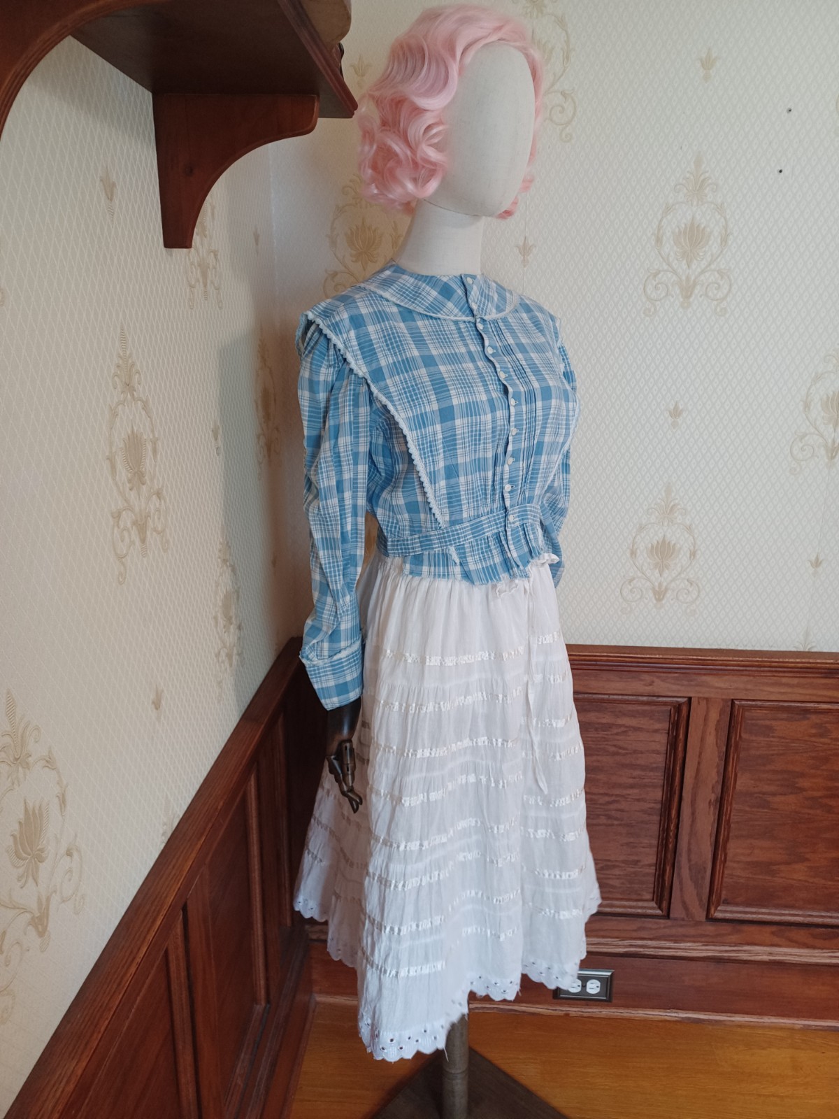 Antique Edwardian 1910s-20s Blue Puff Sleeve Doll Collar Cottagecore Blouse