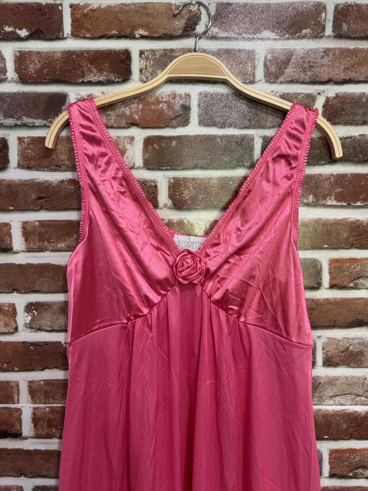 VINTAGE Vassarette Womens Size Large Nightgown FUCHSIA HOT PINK Gown