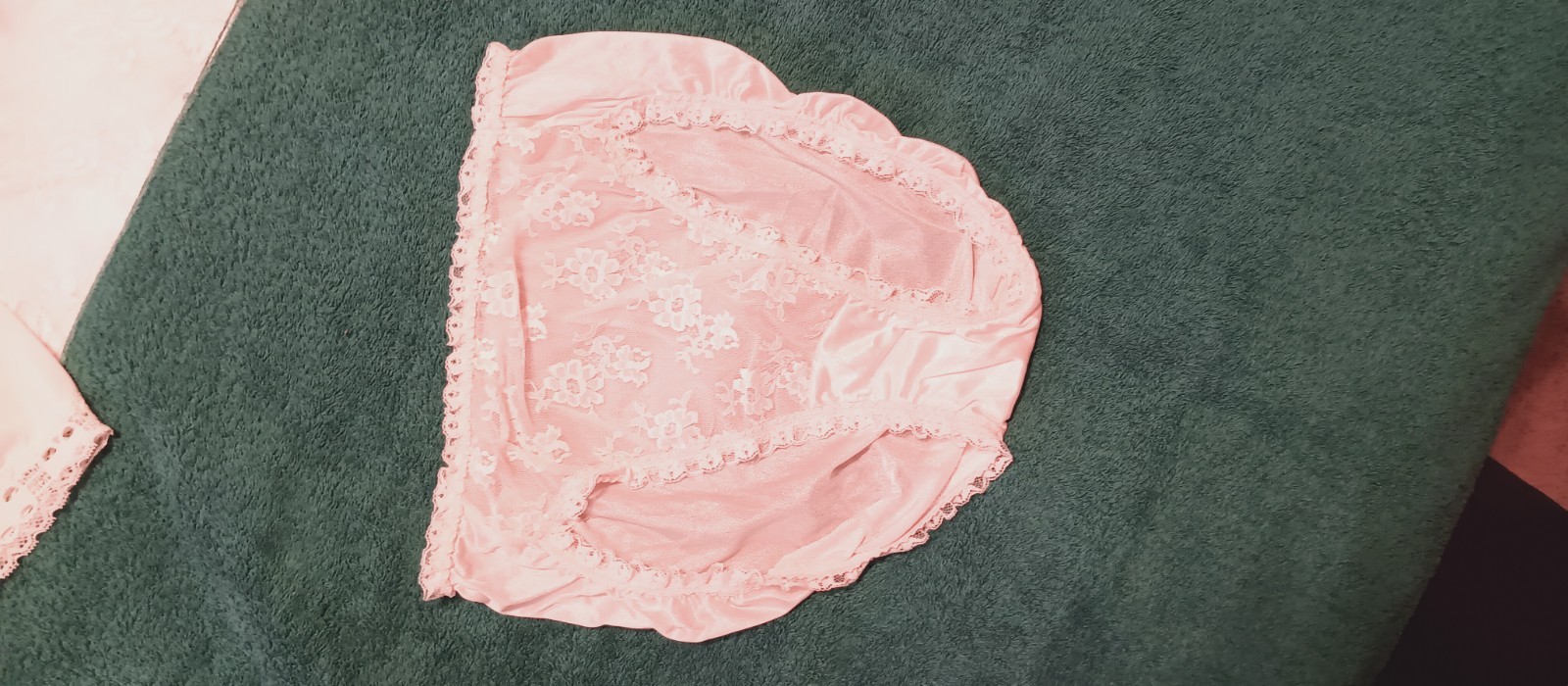 VIVE la DIFFERENCE VINTAGE PANTIES sz 6 HI-CUT L BEIGE SATIN w-LACE NWT #17-16