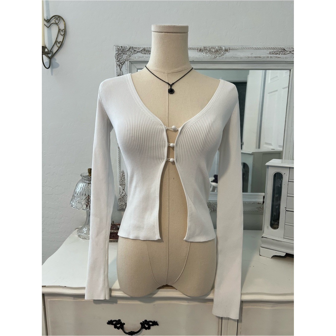 vintage express white button front long sleeve top/cardigan