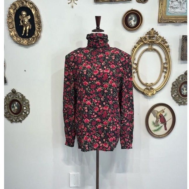 Vintage Valentino Miss V Floral Turtleneck Blouse – Made in Italy – Size 12/46