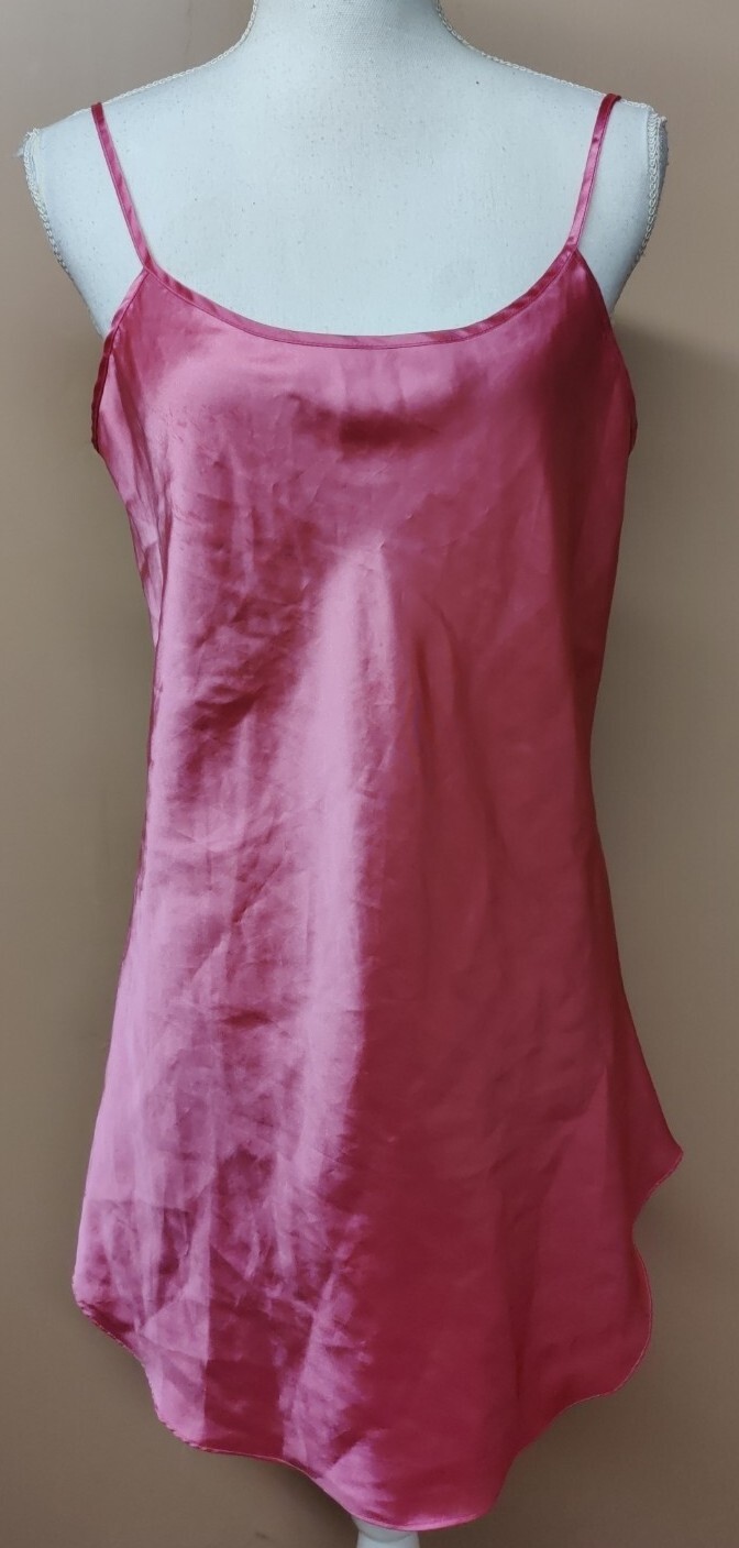 • Vintage Basic Editions Women&rsquo;s Sexy Satin Chemise Nightie Slip Sz Medium Coral