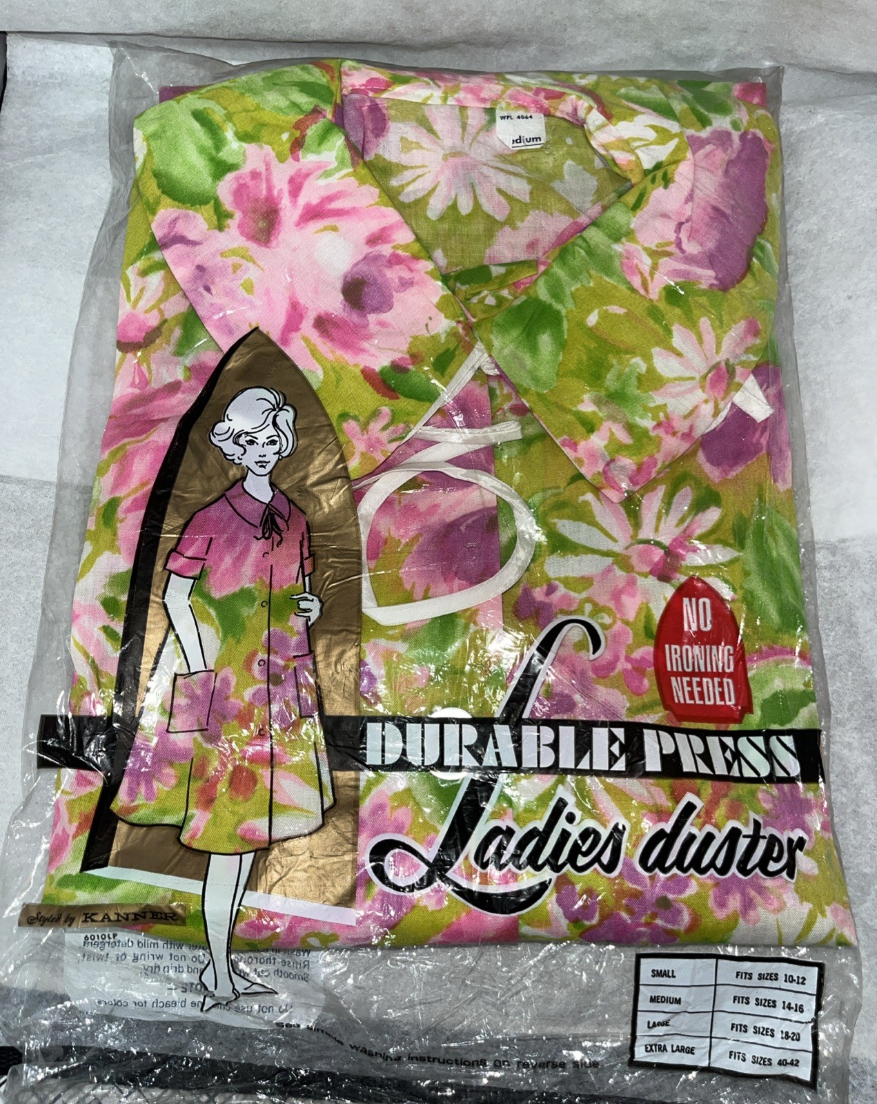 Vintage Kanner Pink Green Peony Floral SzM Ladies Button Grannycore Duster IOP