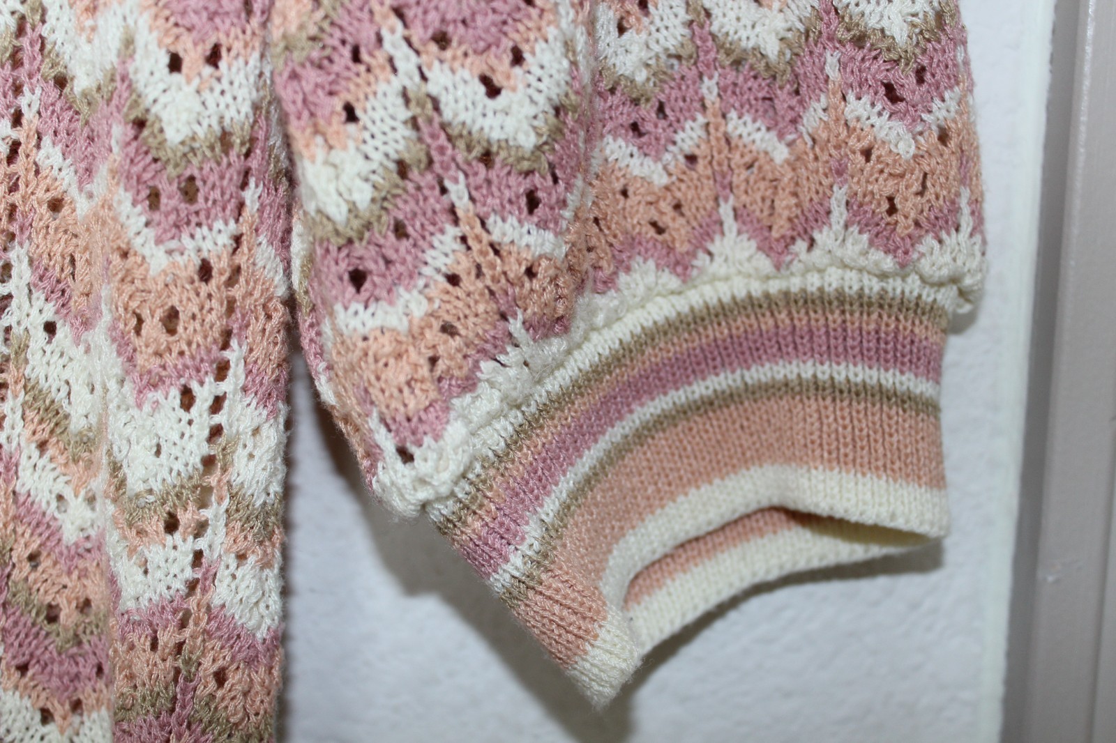 VTG College Town Chevron Knit Sweater Small Pink Cream Open Knit 70s Retro S XS