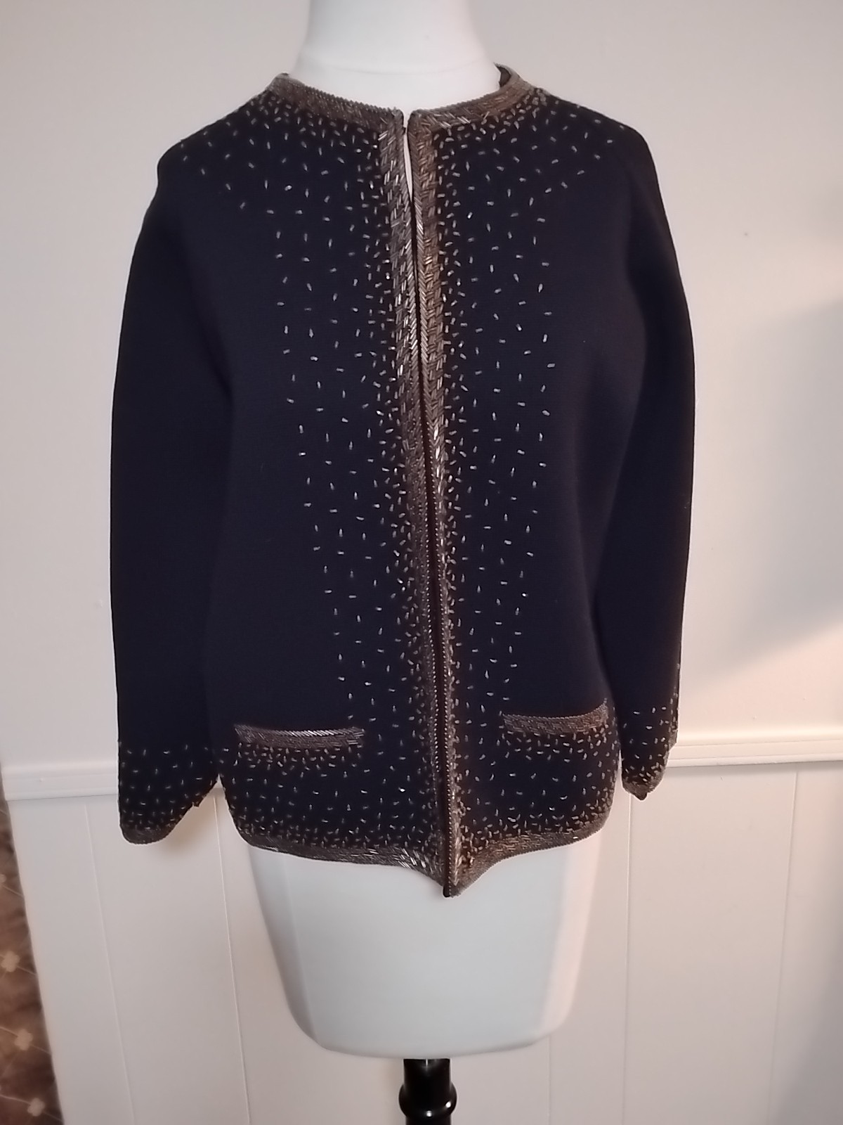 Diamonte 100% Wool Silk Lining 1950s Beaded Cardigan Sweater Black And Gold L