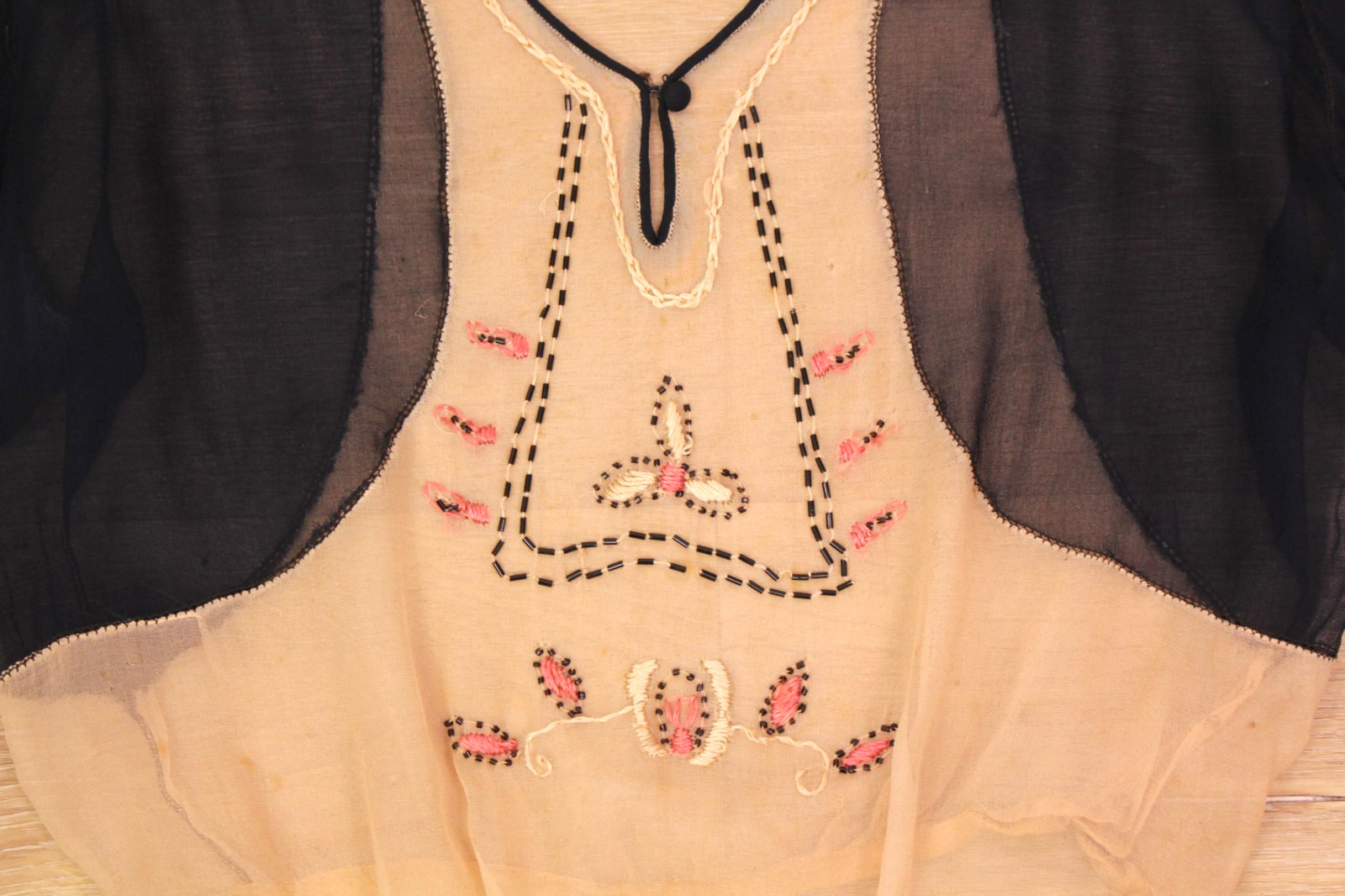 VTG Women&rsquo;s 20s Navy & Cream Sheer Embroidered & Beaded Blouse / Top S/M 1920s