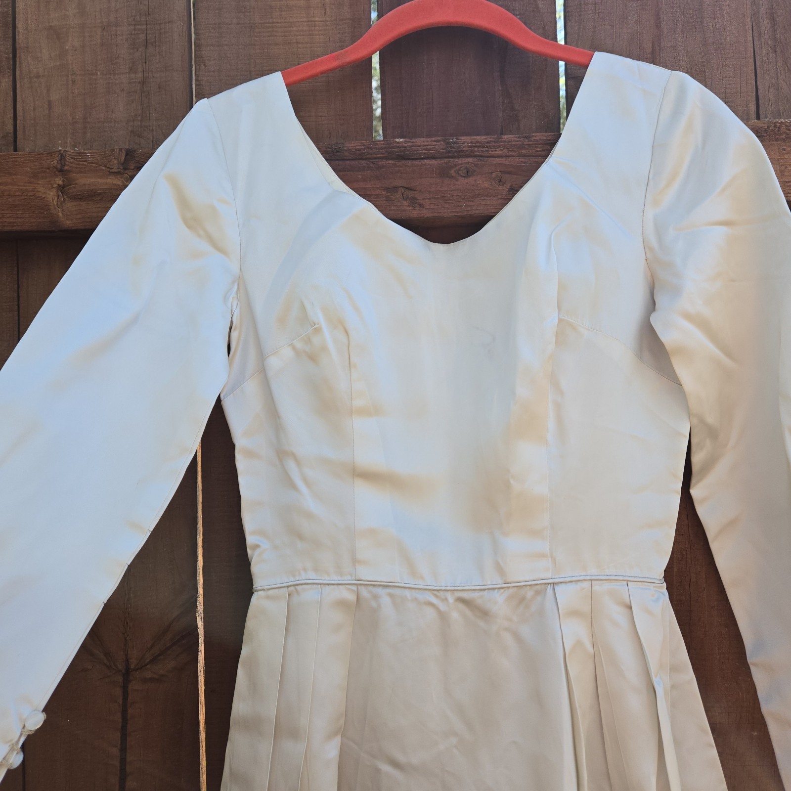 Vintage 1940s Ivory Long Sleeve Satin Wedding Dress. SIZE XS, See Description