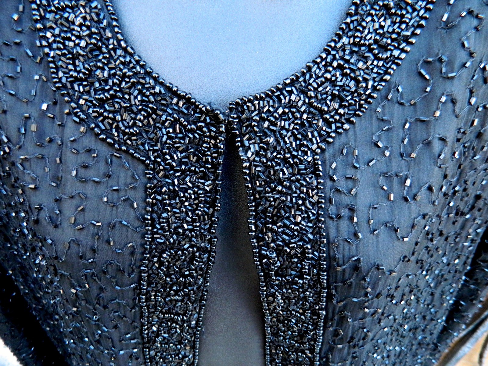 LAURENCE KAZAR BEADED SEQUINED JACKET BLACK SZ L VINTAGE 7 HOOK CLOSURE