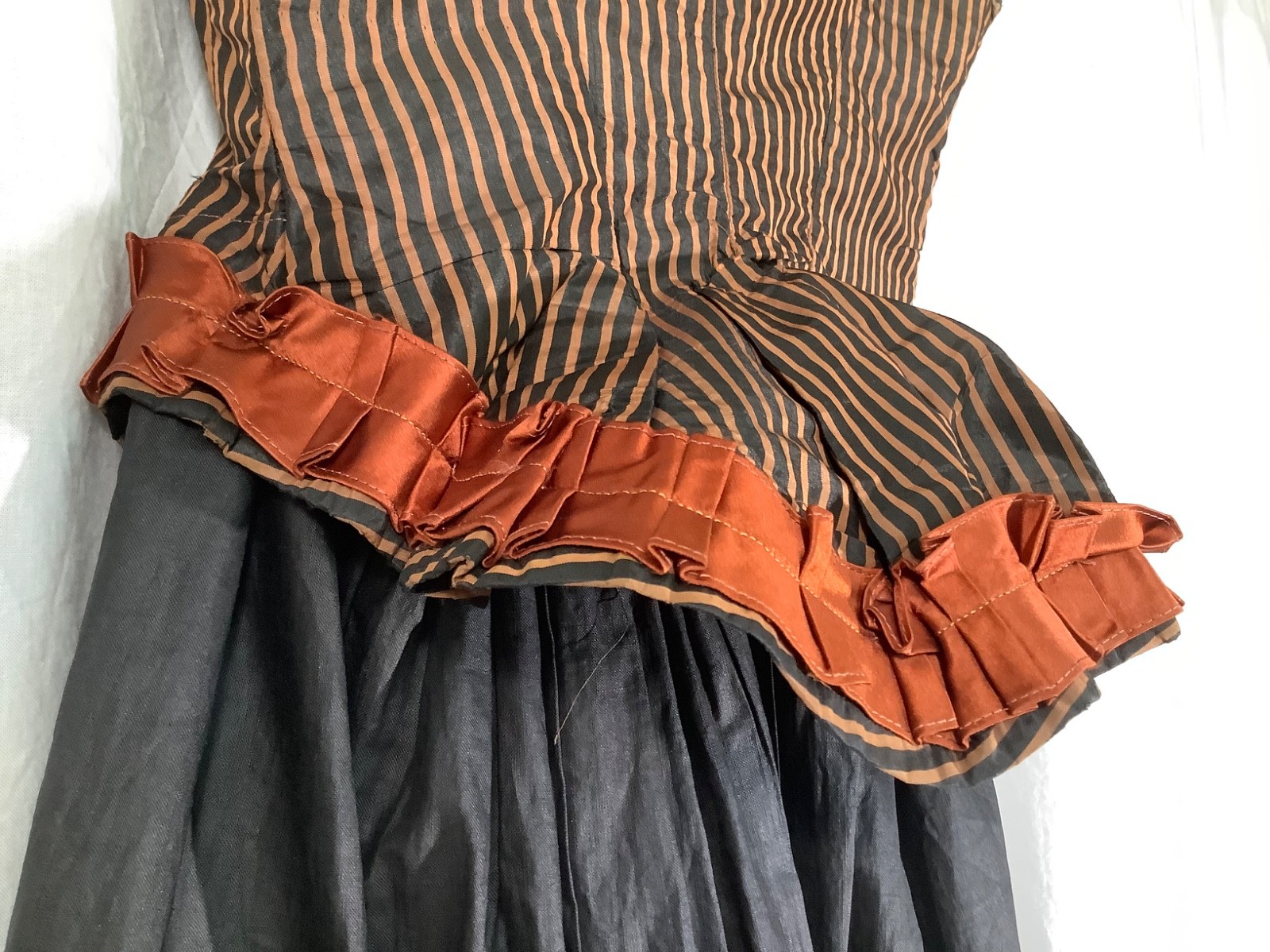 Victorian bodice Silk bustle 1880s corset Top sleeveless Stripe black Copper XXS