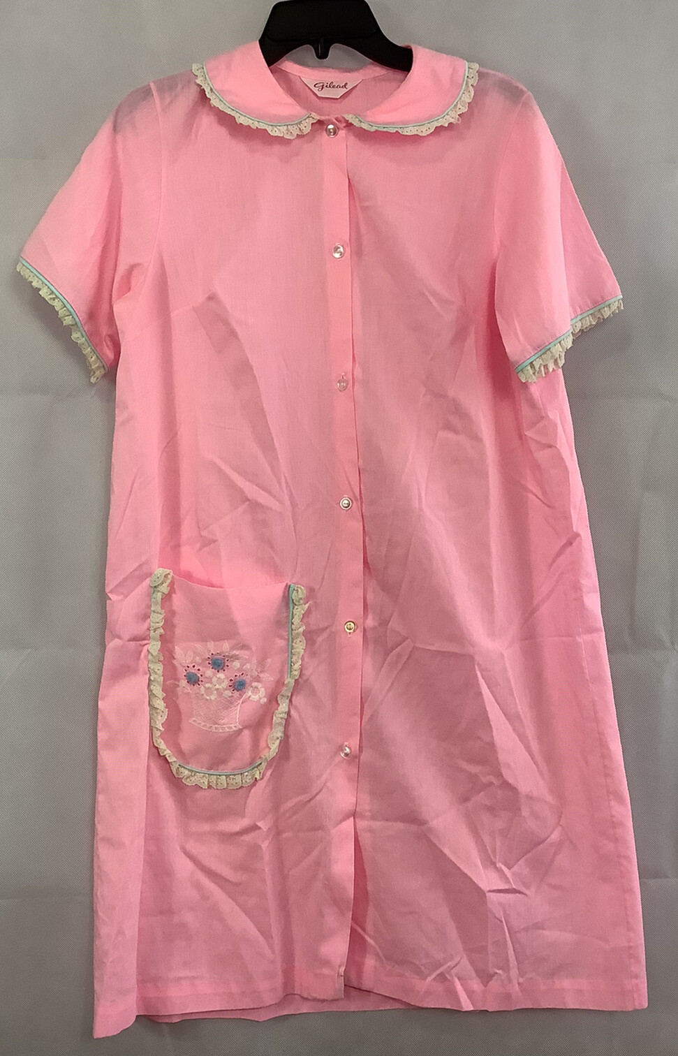 60s 70s Gilead Size M Vintage Pink Housecoat Duster Robe Vintage Lace Kitschy