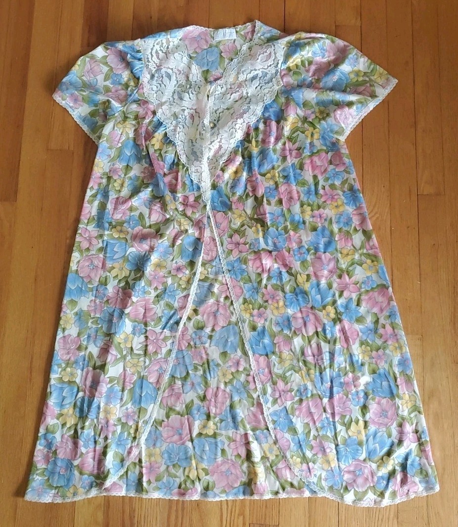 Vintage Vassarette Floral Robe Size Medium Nylon Lace Front Made In Usa