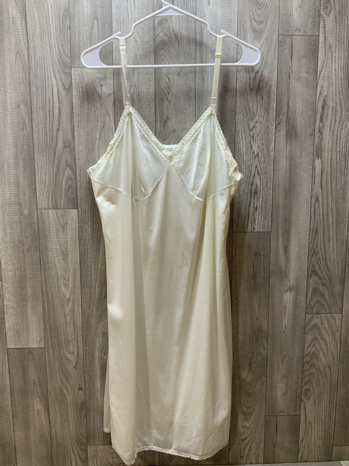 Vtg Lorraine Lingerie Ivory Full Slip Dress Nightie Negligee Lace Trim size 44