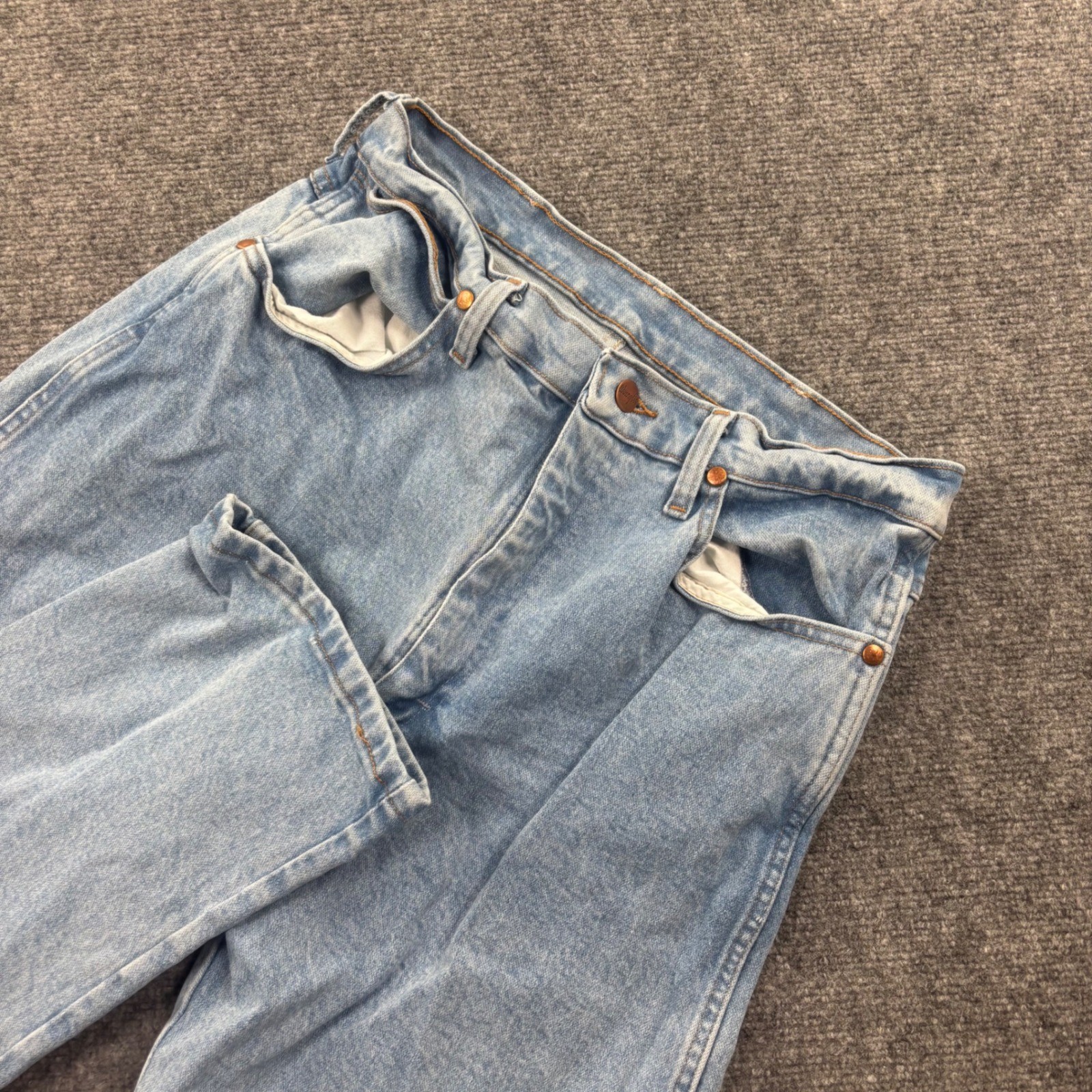 Vintage Wrangler Western Jeans 29W x 31L Light Blue Straight Leg Denim Women&rsquo;s
