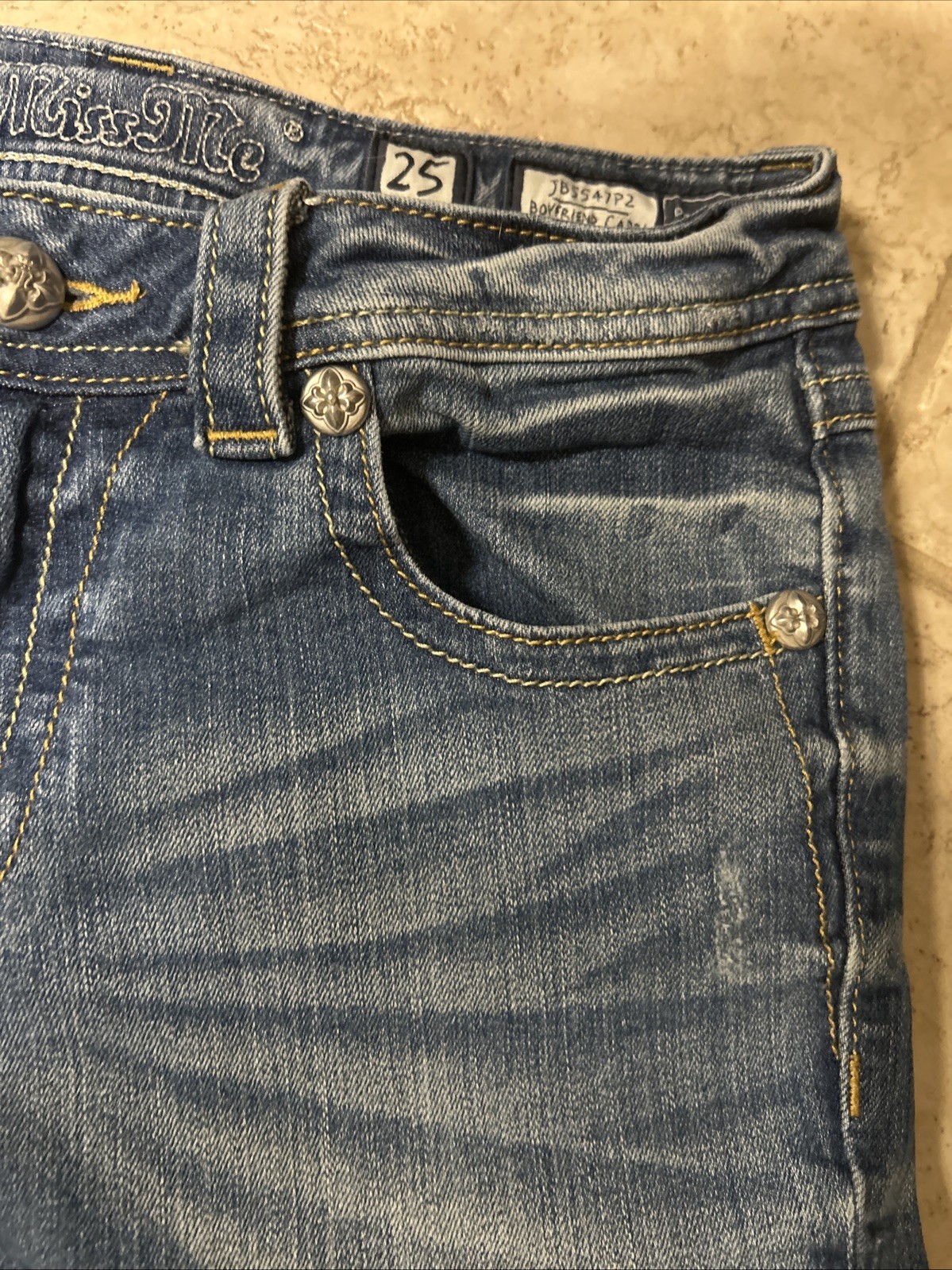 Miss Me Jeans Used Missing A Button On Back See Photos Size 25 Waste ￼