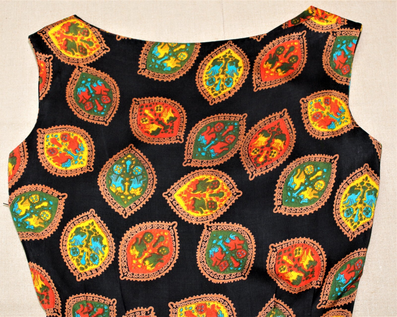 French Vintage 50s sleeveless multicolor print rayon dress siz 4 made in France
