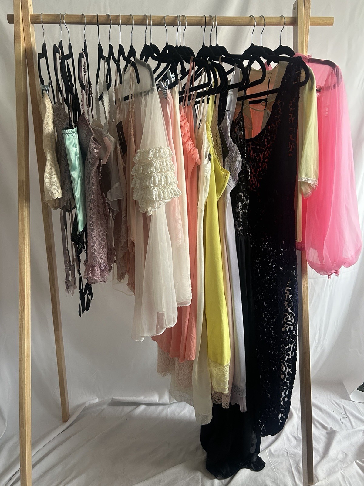 Wholesale Vtg Lingerie Slip Corset Bed Jacket Lot 20 Piece Excellent Condition