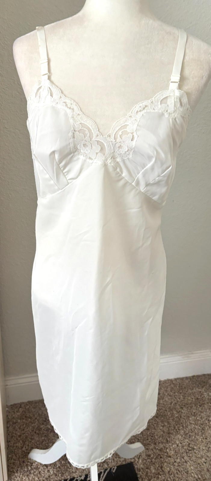 Gorgeous Vintage XS/S 34 White Crisp Taffeta & Lace FULL SLIP DRESS V Neck USA