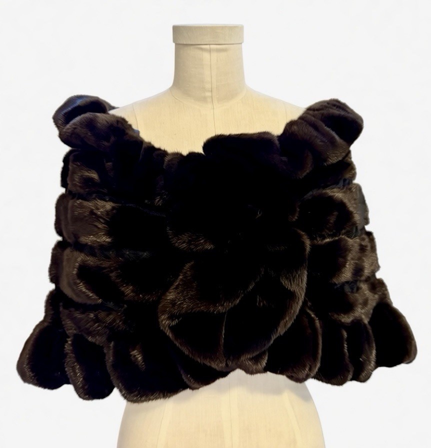 Dennis Basso Couture Mink Stole (female)/ Pristine/$20k Orig/Old Hollywood Glam