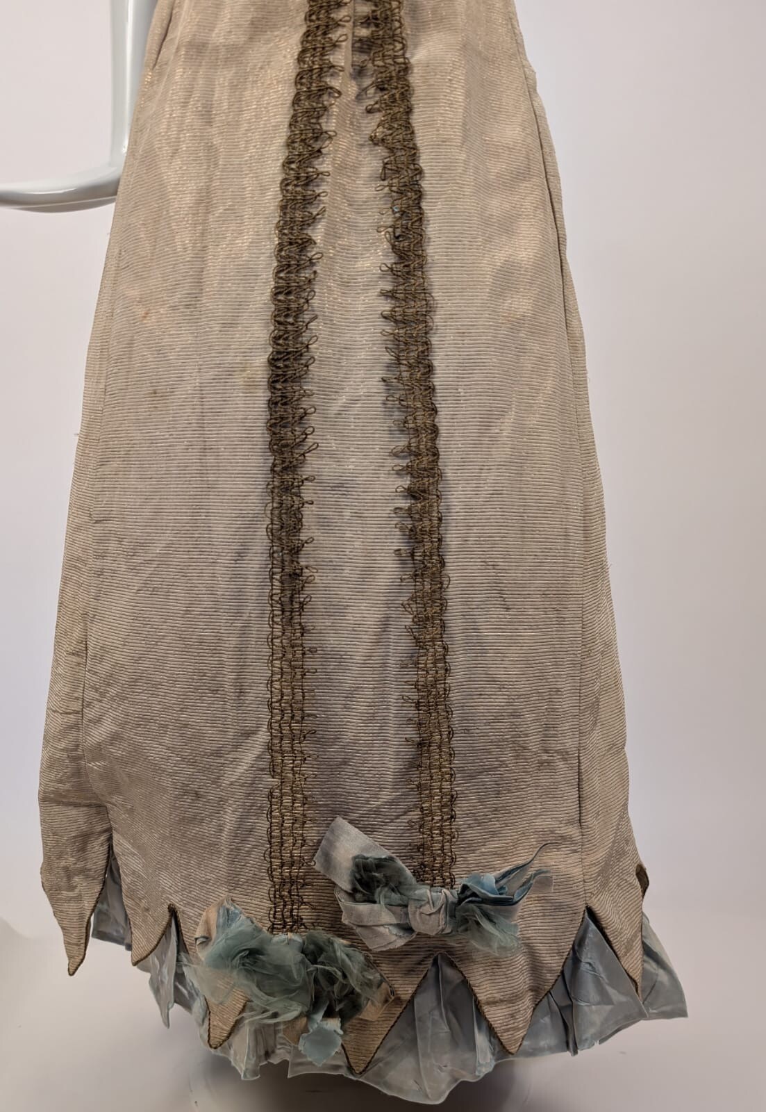 UNUSUAL VICTORIAN 1880’S SILK FAILLE + METALLIC GOLD BRAID BUSTLE DRESS