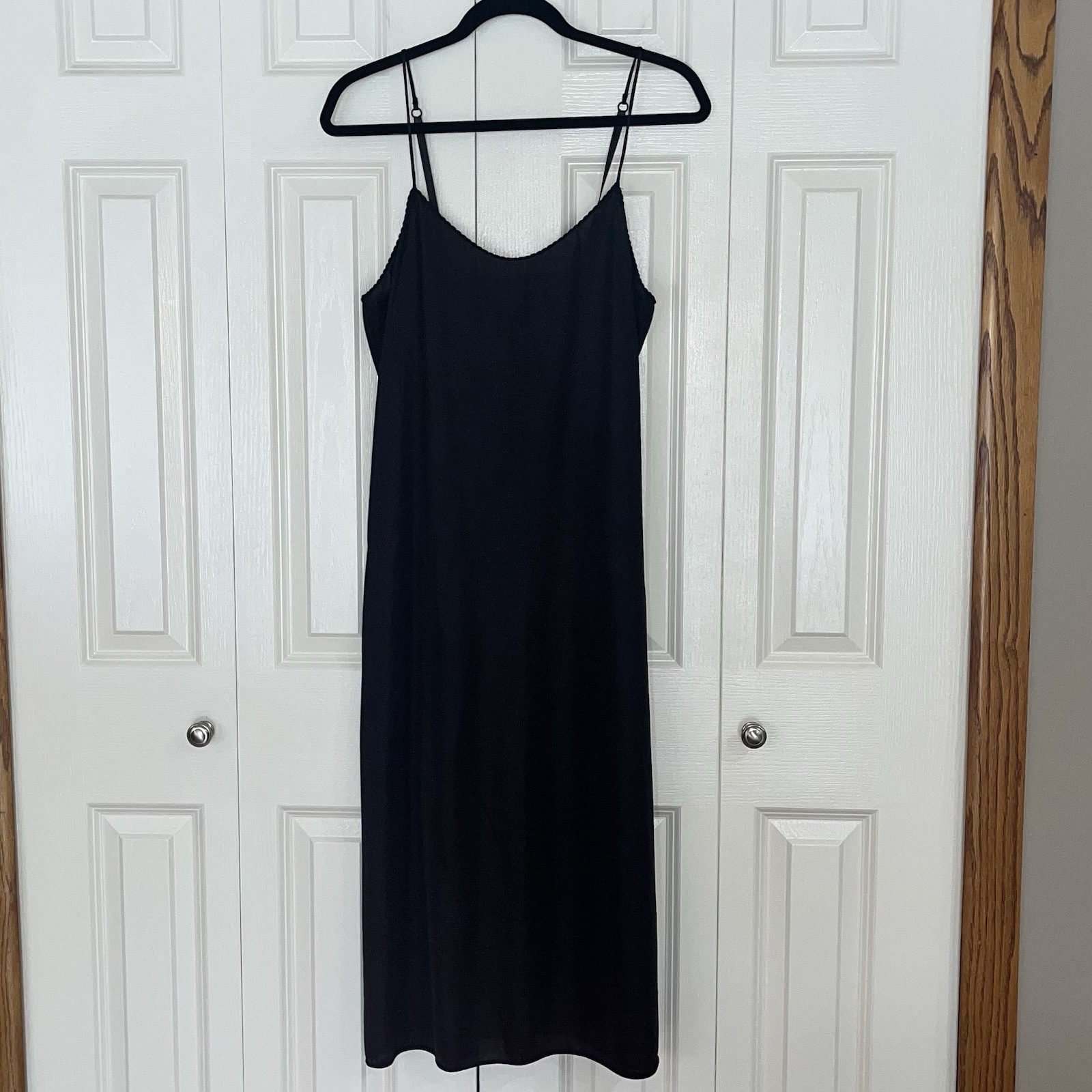 Vintage Vanity Fair Black Long Full Slip Nightgown Size 36 32&Prime;/42 Made In USA