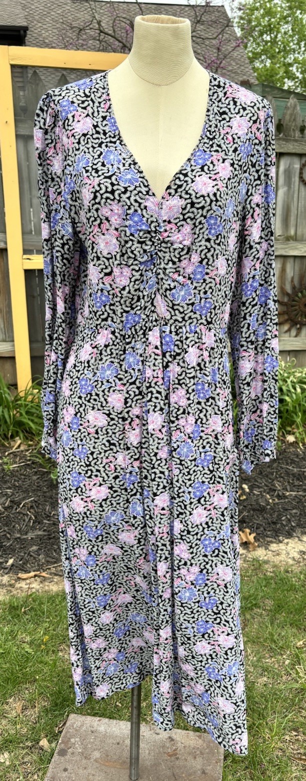 VTG 80s does 40s Dress Black Floral Rayon Fit Flair B38 W32 M/L