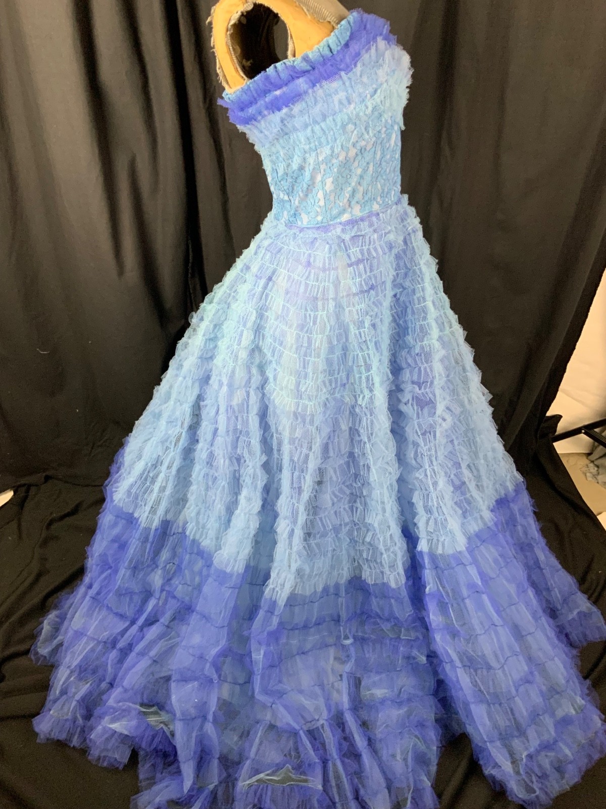 Vtg 50s Ombré Blue Ruffle Lace Strapless Party Ball Gown Dress-Bust 30/2XS