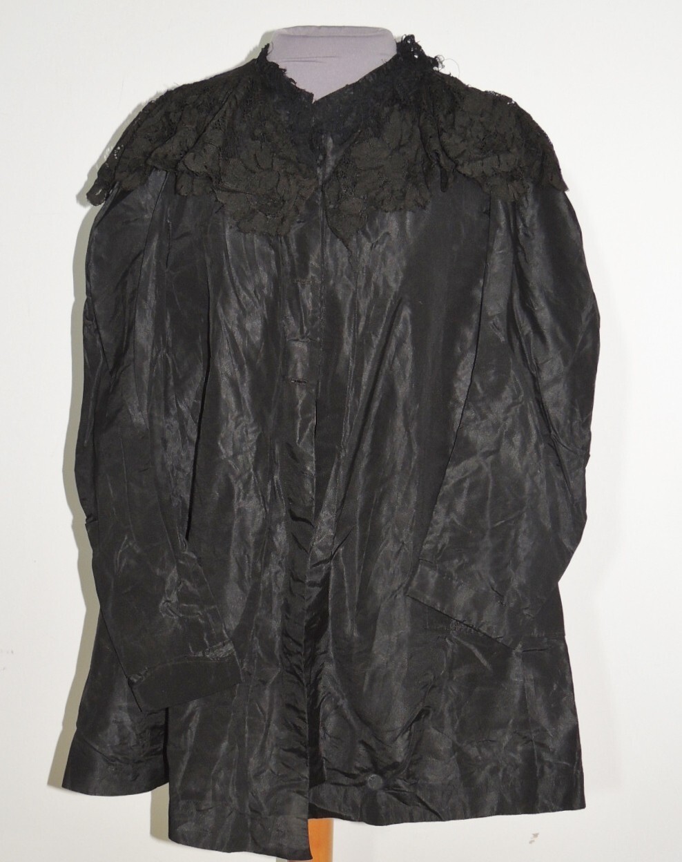 Victorian Black Silk Taffeta Jacket w Lace Cape Like Collar SM – MED