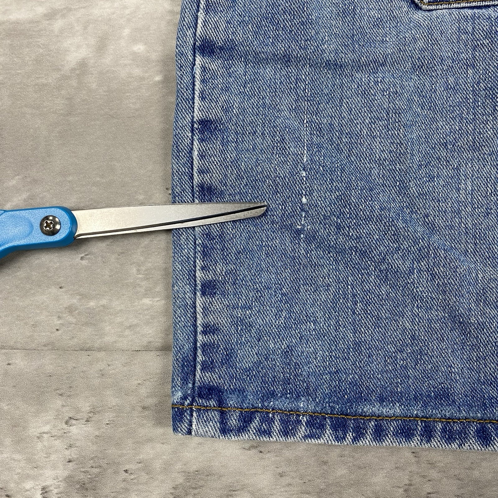vintage 90s Guess Jeans denim skirt 31 26 style 10502