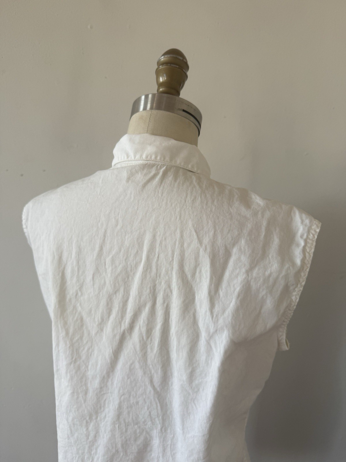 1940s 50s Cap Sleeve Cotton Loop Collar Button Up Shirt Embroidered Floral S/M