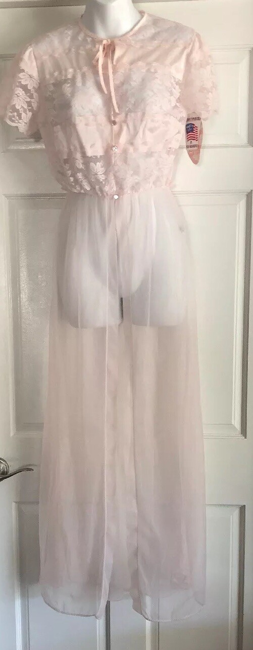 VTG Movie Star Light Pink Chiffon & Lace Sheer Robe/Peignoir OS NWT Size SMALL