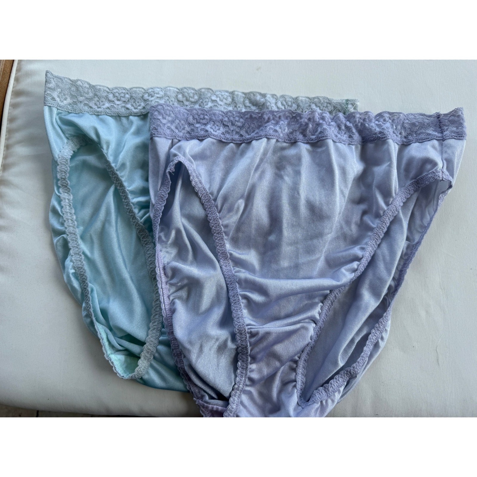 2 Vintage 80&rsquo;s Fruit of the Loom High Cut Brief Panties Lace Trim Purple Blue