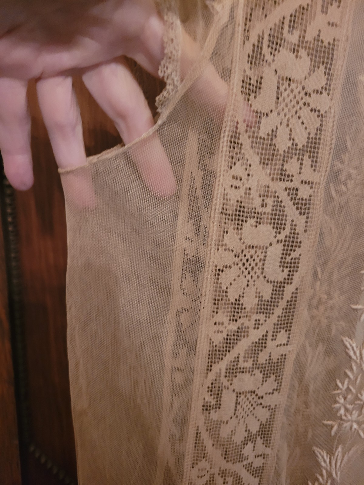 ANTIQUE 1920&rsquo;S BEIGE EMBROIDERED NET LACE DRESS 38 INCH BUST