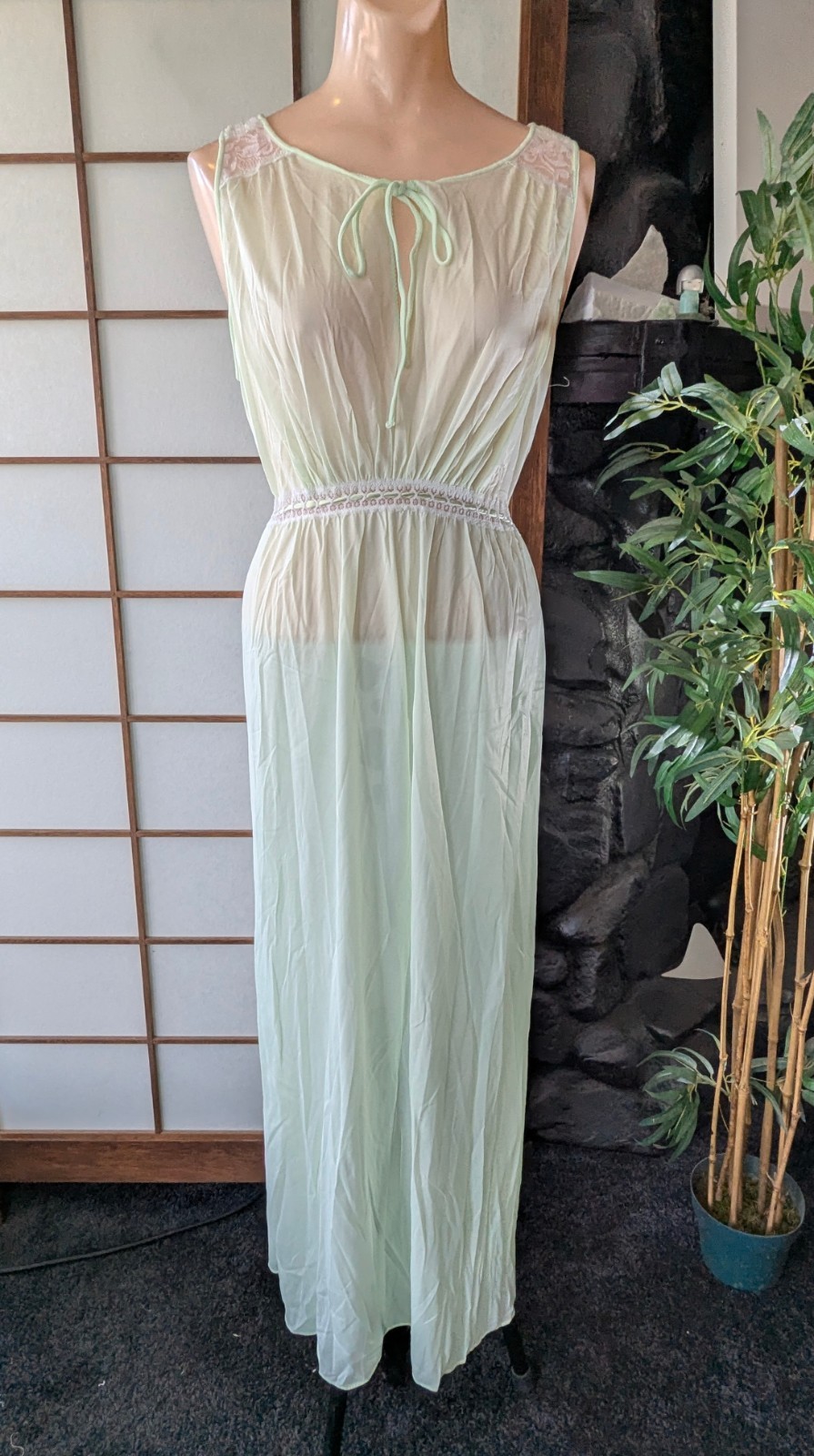 Vtg 1970s Miss Elaine Peignoir Set Long Mint Green Chiffon Lace USA Large NOS