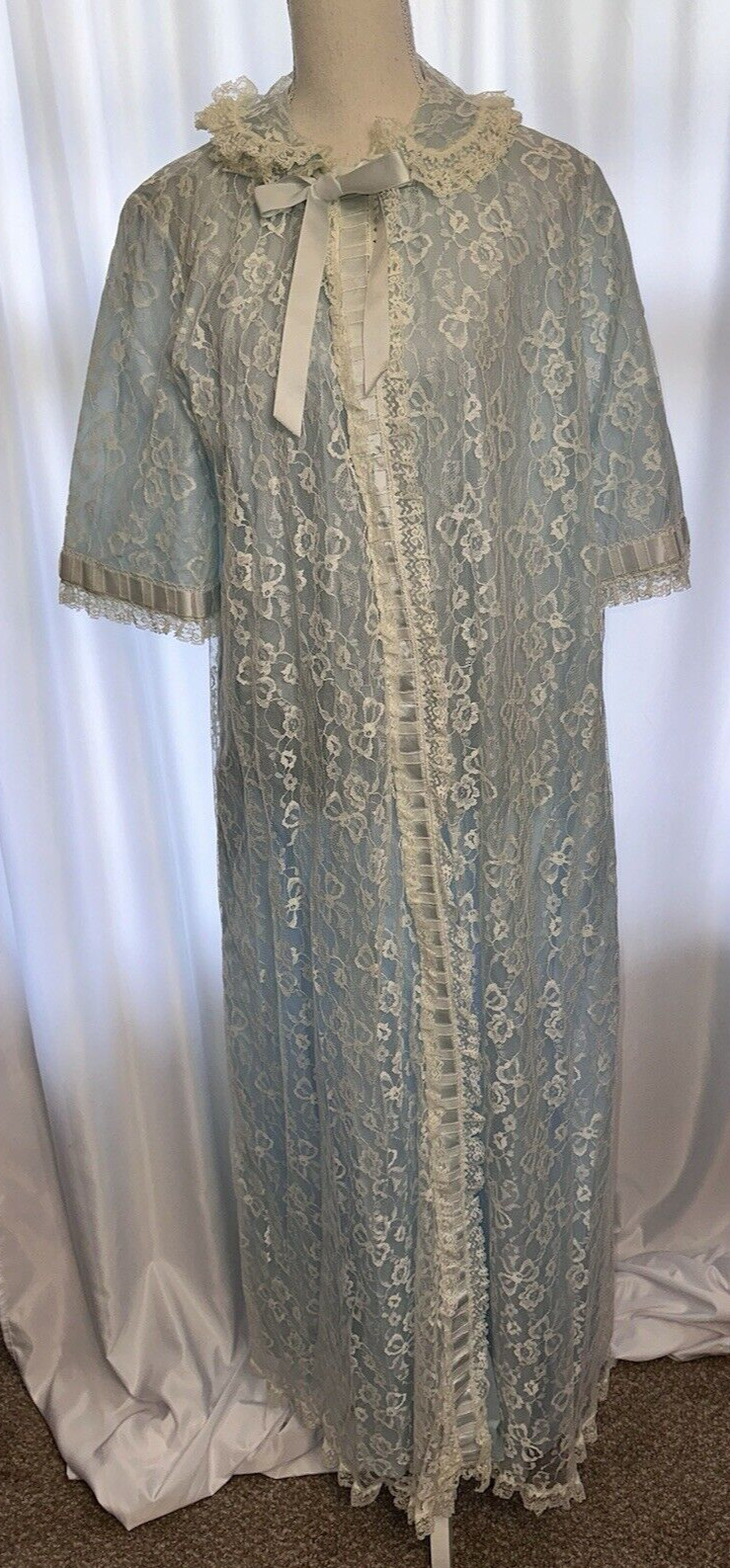 Vintage Odette Barsa Robe Size M Light Blue Lace Dressing Gown 1960s Long