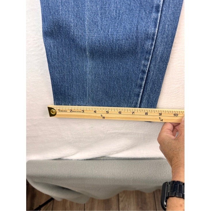 Gloria Vanderbilt Classic Straight Leg Jeans | Light Wash Everyday Denim