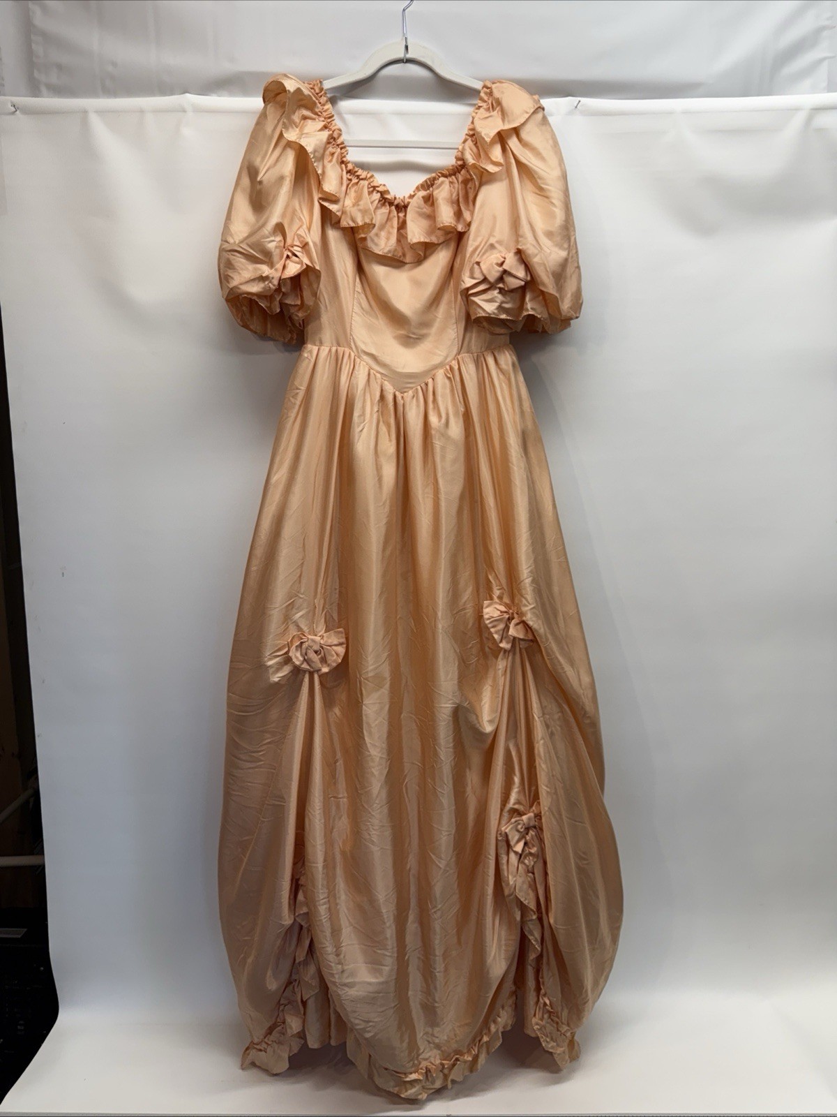 Vintage 70s Peach Taffeta Prom Dress Puffy Sleeve Bows US Sz 10 Made England