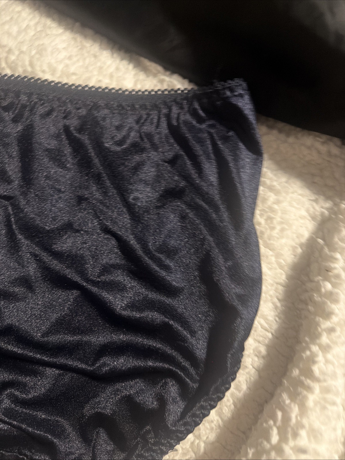 VANITY FAIR SECOND SKIN BLACK 48301 liquid smooth satin HI LEG panties L / 7 VTG