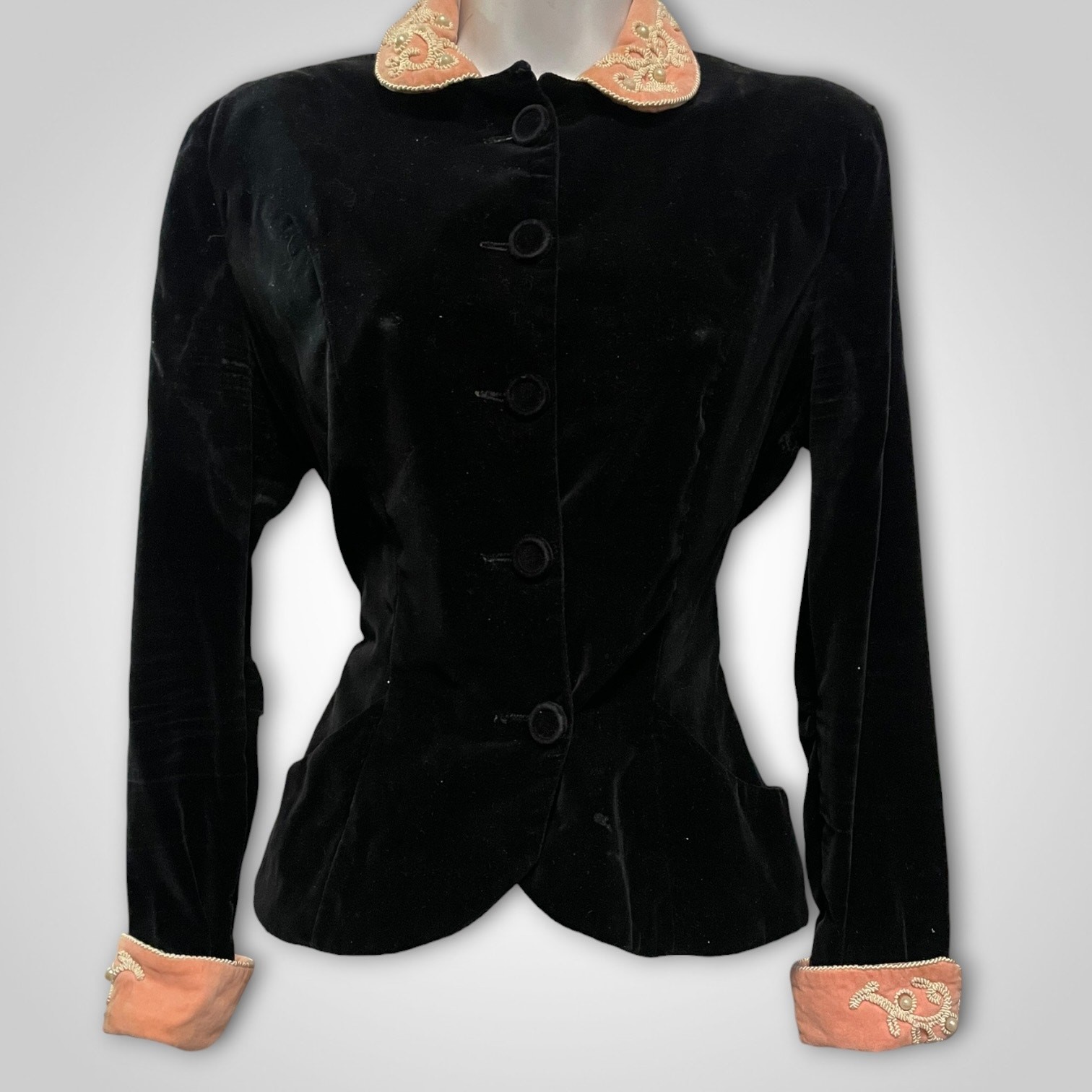 1940s Junior House Milwaukee Black Velvet Jacket Peach Embroidered Collar