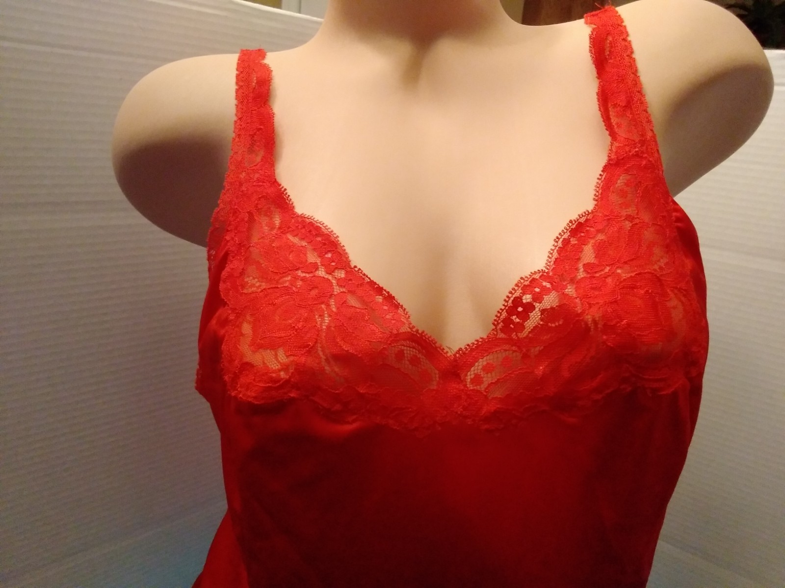 Olga Vintage Red Lace SZ 38 Cami Camisole Made USA