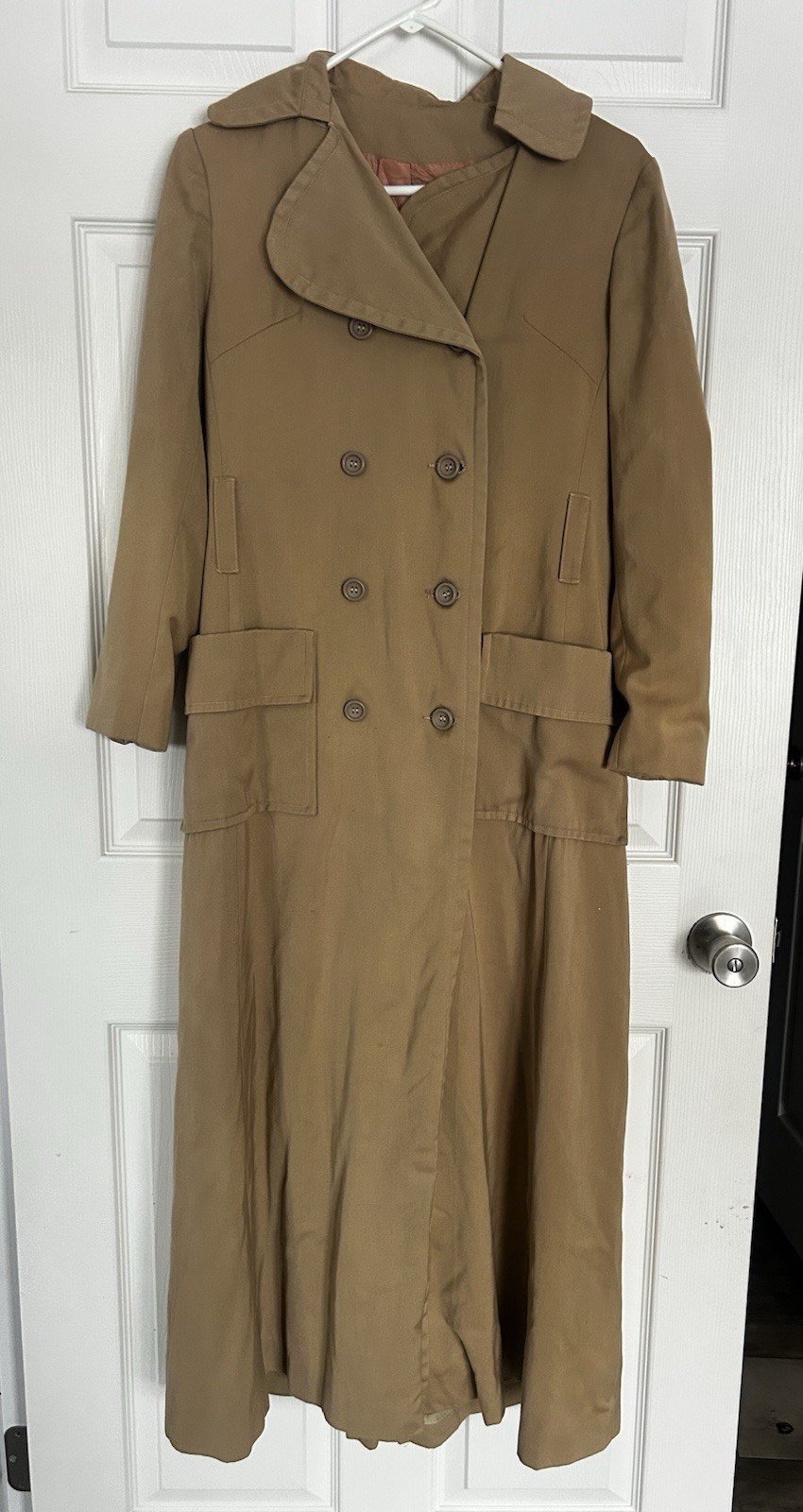 Vintage Carol Brent Trench Coat. Unknown Size. See Description And Pictures.