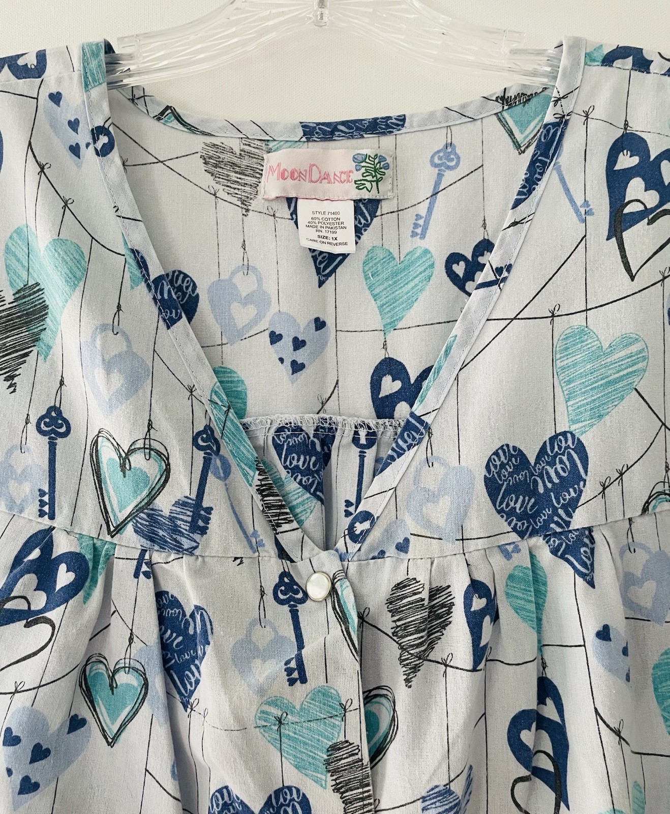 Moon Dance Smock Apron Size 1X Pearl Snap Pockets Hearts Crafts Cottage Granny